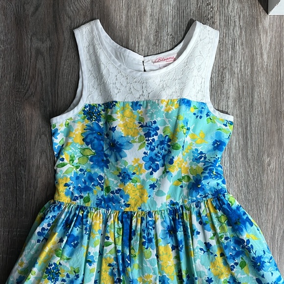 Girls size 10 spring dress - Picture 2 of 8